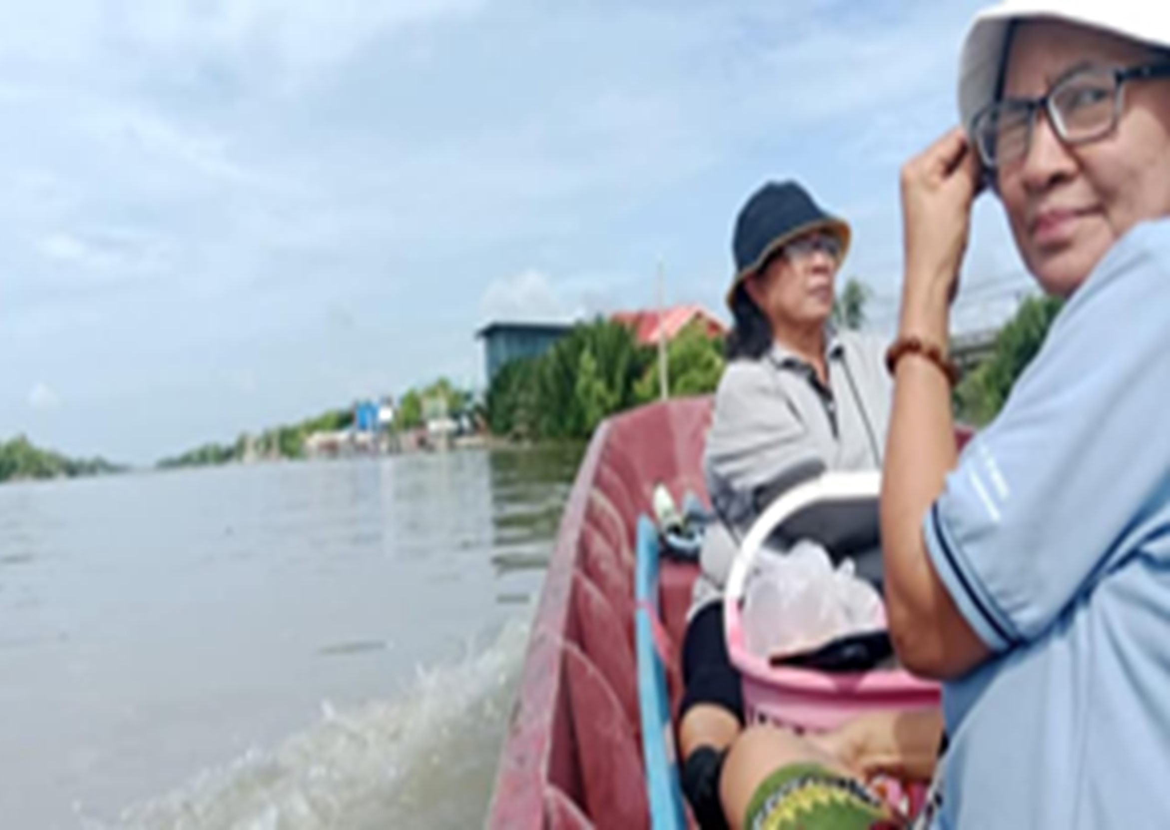 น้ำใสใจจริงของผู้ให้ ..ปันใจสู่ใจผู้รับเป็นสุข